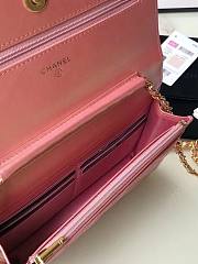 Chanel Iridescent Calfskin Chain Wallet Pink Size 19 x 12 x 4 cm - 4
