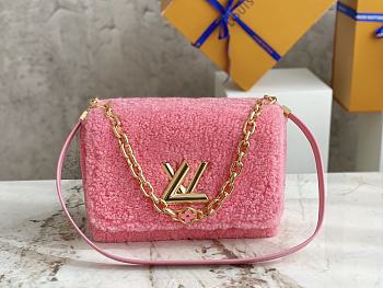 Louis Vuitton LV Twist MM Pink Size 23 x 17 x 9.5 cm