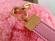 Louis Vuitton LV Twist MM Pink Size 23 x 17 x 9.5 cm - 3