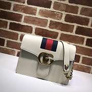 Gucci Leather Marmont Shoulder Bag White Size 27 x 18 cm - 1