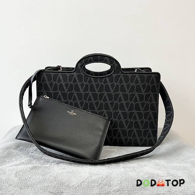Valentino Garavani La Troisième Toile Iconographe Shopping Bag Black Size 40 x 25 x 17 cm - 1