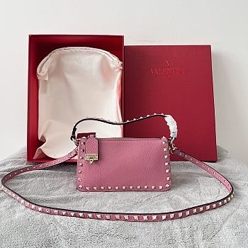 Valentino Garavani Small Rockstud Shoulder Bag Pink Size 19 x 13 x 7 cm
