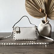 Valentino Garavani Small Rockstud Shoulder Bag White Size 19 x 13 x 7 cm - 1