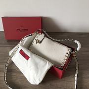 Valentino Garavani Small Rockstud Shoulder Bag White Size 19 x 13 x 7 cm - 6