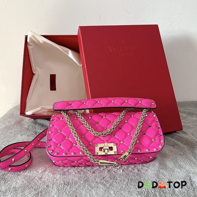 Valentino Garavani Rockstud Spike Quilted Leather Shoulder Bag Pink Size 24 x 11 x 7 cm - 1