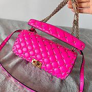 Valentino Garavani Rockstud Spike Quilted Leather Shoulder Bag Pink Size 24 x 11 x 7 cm - 5