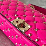 Valentino Garavani Rockstud Spike Quilted Leather Shoulder Bag Pink Size 24 x 11 x 7 cm - 2
