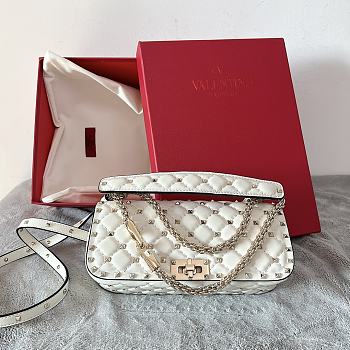Valentino Garavani Rockstud Spike Quilted Leather Shoulder Bag White Size 24 x 11 x 7 cm