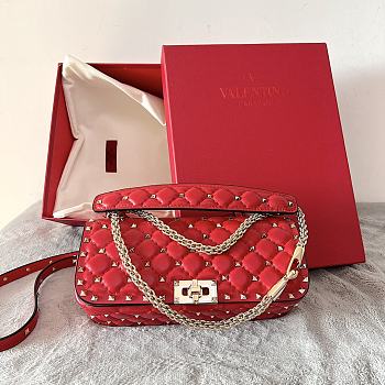 Valentino Garavani Rockstud Spike Quilted Leather Shoulder Bag Red Size 24 x 11 x 7 cm
