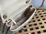 Chanel Chain Bag Beige Size 16 x 25 x 10 cm - 3