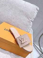 Louis Vuitton Women’s Shake Flat Mule Pink - 5