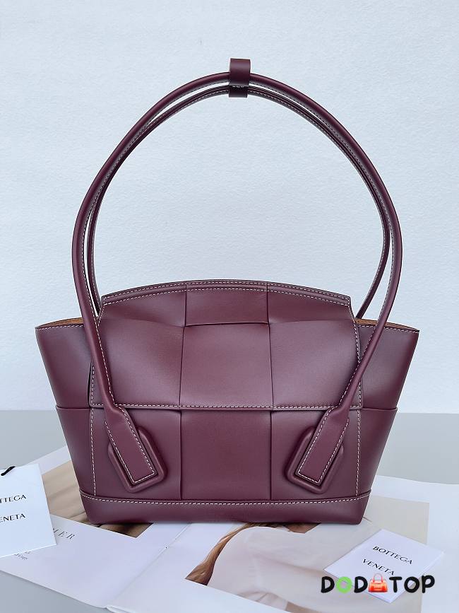 Botega Venata Arco Handbag Small Red Wine Size 22 x 18 x 9 cm - 1