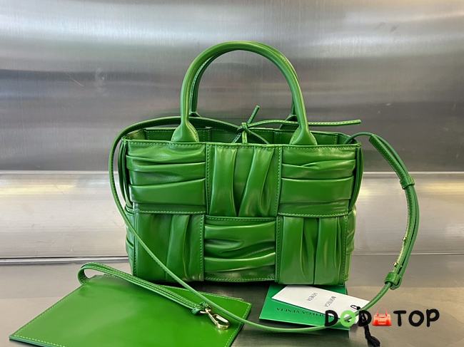 Bottega Veneta Mini Arco Tote Bag Green Size 25 x 16 x 10 cm - 1