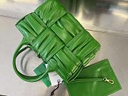 Bottega Veneta Mini Arco Tote Bag Green Size 25 x 16 x 10 cm - 4