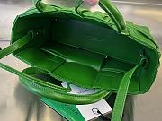 Bottega Veneta Mini Arco Tote Bag Green Size 25 x 16 x 10 cm - 2