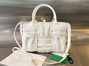 Bottega Veneta Mini Arco Tote Bag White Size 25 x 16 x 10 cm - 1