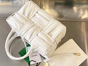 Bottega Veneta Mini Arco Tote Bag White Size 25 x 16 x 10 cm - 4