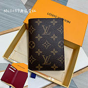 Louis Vuitton LV Passport Holder Red/Pink Size 10 x 14 x 2.5 cm - 4
