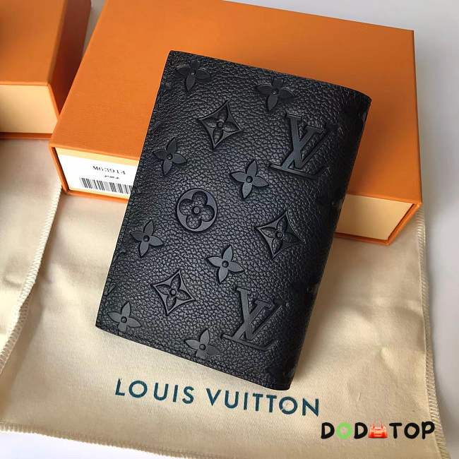 Louis Vuitton LV Passport Holder Size 10 x 14 x 2.5 cm - 1