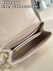 Louis Vuitton Hold Me White Size 23 x 15 x 10 cm - 3