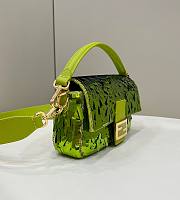 Fendi Baguette Green Bag Size 27 cm - 4