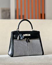 Hermes Kelly Lakis 28 Handbag Swift Size 28 x 22 x 10 cm - 1
