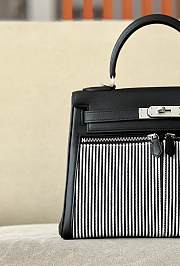 Hermes Kelly Lakis 28 Handbag Swift Size 28 x 22 x 10 cm - 3