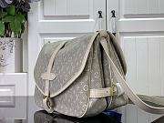 Louis Vuitton Saumur Grey Handbag Size 30 x 20 x 10 cm - 4