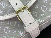 Louis Vuitton Saumur Grey Handbag Size 30 x 20 x 10 cm - 2