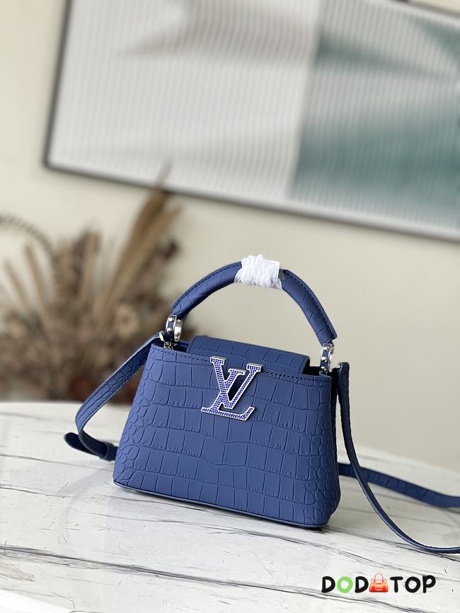 Louis Vuitton LV Capucines Blue Crocodile Pattern Size 21 x 14 x 8 cm - 1