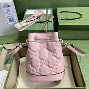 Gucci GG Matelassé Bucket Bag Pink Size 17 x 20 x 10 cm - 2
