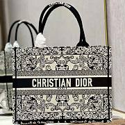 Dior Medium Dior Book Tote White and Black Dior Bandana Embroidery Size 36 x 27.5 x 16.5 cm - 1