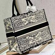 Dior Medium Dior Book Tote White and Black Dior Bandana Embroidery Size 36 x 27.5 x 16.5 cm - 3