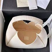 Givenchy Medium G-Hobo Bag in Smooth Leather Beige Size 31 x 43 x 15 cm - 2
