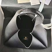 Givenchy Medium G-Hobo Bag in Smooth Leather Black Size 31 x 43 x 15 cm - 5