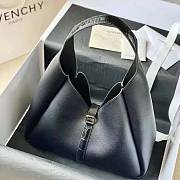 Givenchy Medium G-Hobo Bag in Smooth Leather Black Size 31 x 43 x 15 cm - 2