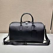 Prada Elegant Duffle Bag in Saffiano Leather Travel Bag Black Size 27.5 x 25 x 50 cm - 6