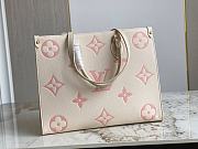 Louis Vuitton OnTheGo MM Handbag Size 35 x 27 x 14cm - 4