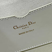 Dior 30 Montaigne Avenue Bag White Size 22.5 x 12.5 x 6.5 cm - 6