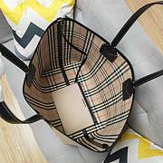 Burberry Label Print Cotton and Leather Large London Tote Bag Size 61 x 22 x 35 cm - 4