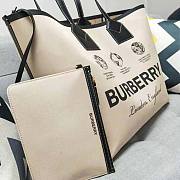 Burberry Label Print Cotton and Leather Large London Tote Bag Size 61 x 22 x 35 cm - 2