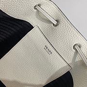 Prada Leather Bucket Bag White Size 20 x 25 x 14 cm - 3