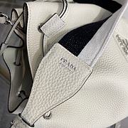 Prada Leather Bucket Bag White Size 20 x 25 x 14 cm - 2