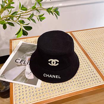 Chanel Hat Black/White 01