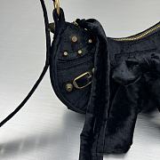 Balenciagale Cagole XS Velvet Bow Shoulder Bag Black Size 26 x 16 x 9.9 cm - 3