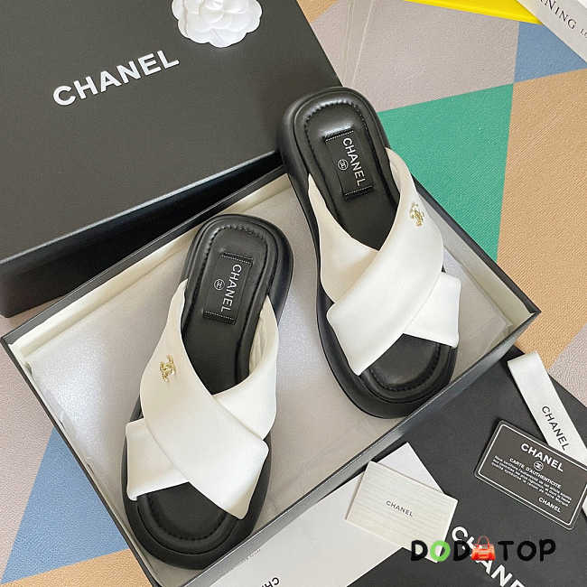  Chanel Mules Black/White/Beige - 1