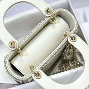 Dior Mini Lady Dior White Resin Pearls Size 17 x 15 x 7 cm - 2