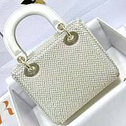 Dior Mini Lady Dior White Resin Pearls Size 17 x 15 x 7 cm - 5