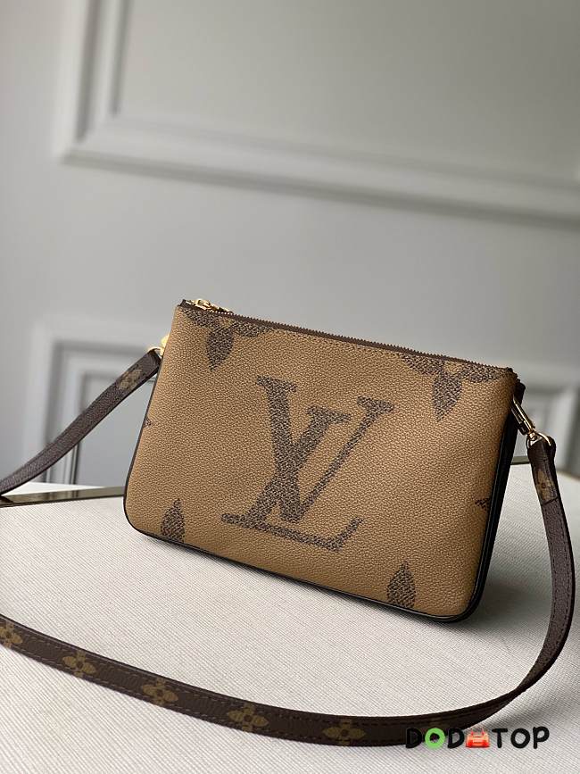 Louis Vuitton LV Double Zip Pochette M69203 Size 20 x 12.5 x 3 cm - 1