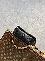 Louis Vuitton LV M81398 Wallet On Strap Bubblegram Black Size 20 x 12 x 6 cm - 6